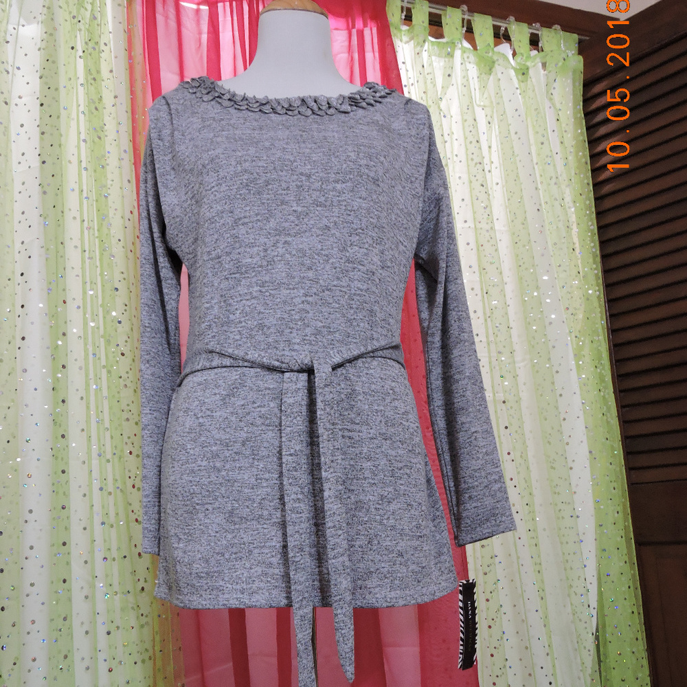 NWT DANA BUCHMAN LONG SLEEVED SWEATER SIZE SMALL - Picture 7 of 7